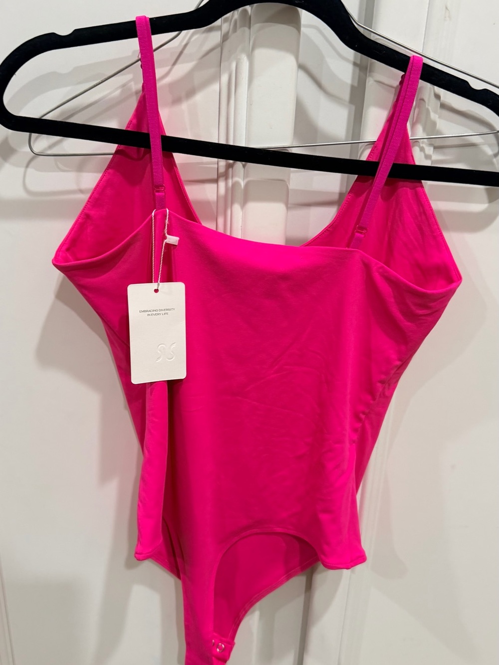 ReoRia Vibrant Hot Pink Scoop Neck Bodysuit - Picture 3 of 3